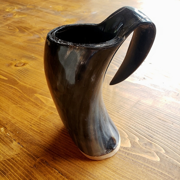 Rustic Horn-Style Drinking Mug in Natural Brown and Cream - Picture 6 of 6